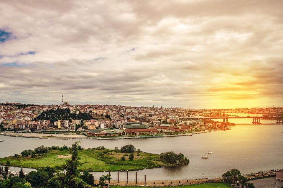 Soap Opera Tour: Golden Horn via Public Ferry – Half Day - Key Points