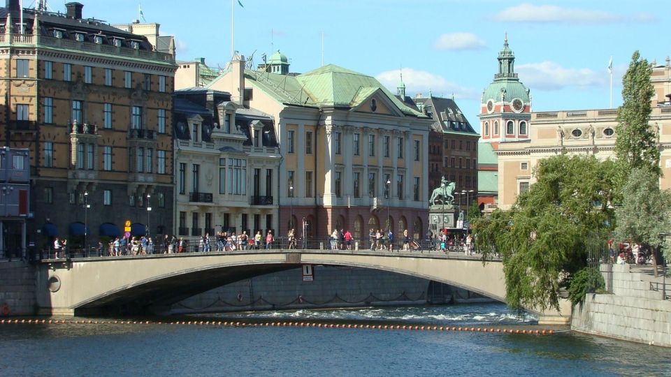 Stockholm: A Beauty On The Water - Old Town Walk & Boat Trip - Key Points