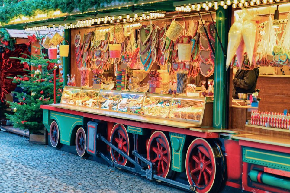 Stockholm: Christmas Market Magic With a Local - Key Points