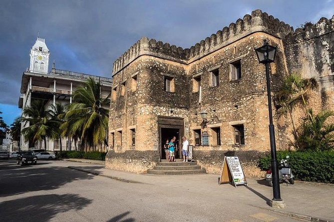 Stone Town and Spice Farm Private Tour - Key Points