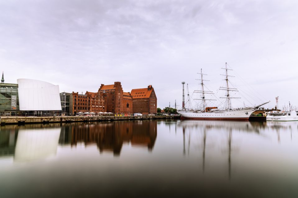 Stralsund: Old Town Highlights Private Walking Tour - Key Points