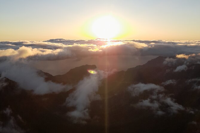 Sunrise Tour at Pico Do Arieiro With Coffee/Tea and Breakfast Included - Key Points