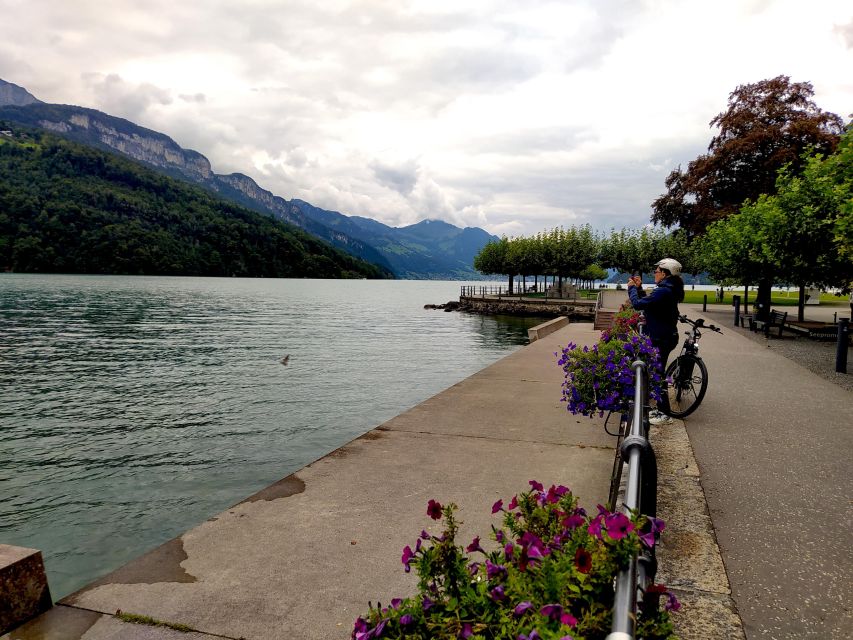 Swiss Army Knife Valley Bike Tour and Lake Lucerne Cruise - Key Points