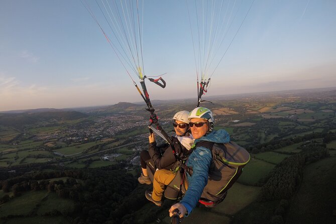 Tandem Paragliding Experience in the Brecon Beacons - Key Points