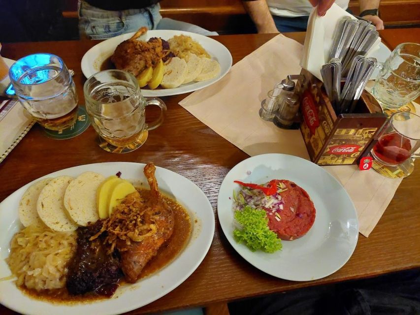 Taste of Prague: 10 Beers and Traditional Czech Dinner - Key Points