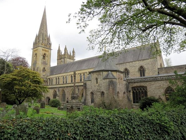 The Ghosts of Llandaff: A Self-Guided Audio Tour - Key Points