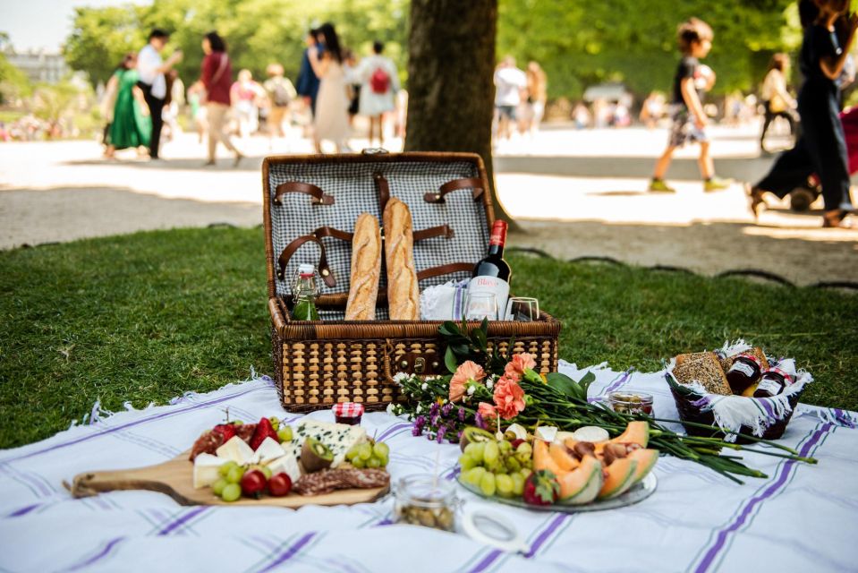 The Parisian Picnic - Key Points