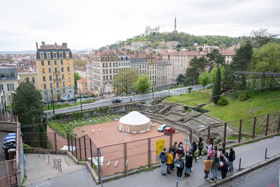 Theatrical Visit: Mysteries of the Croix-Rousse in English - Key Points