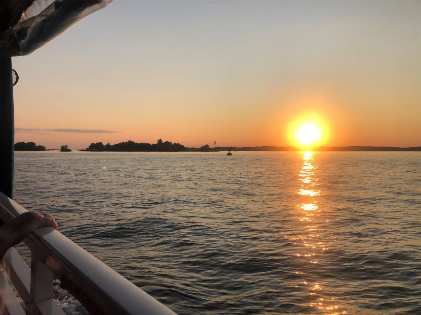 Thousand Islands: Sunset Cruise on St. Lawrence River - Key Points