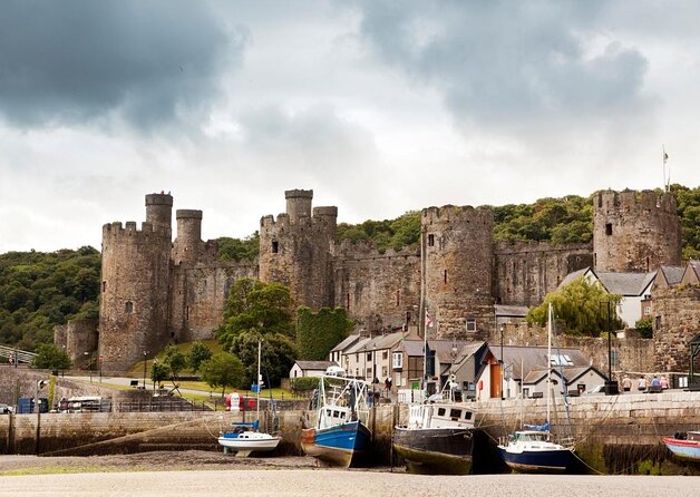 Tour of Conwy Castle Pick up From Holyhead & Entrance Included - Key Points