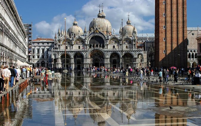 Tour of Venice in Doges Palace and St Marks Basilica - Key Points