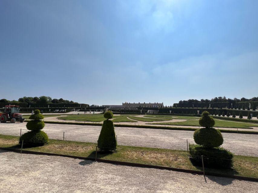 Versailles Palace: Day Trip & Paris Hop-On Hop-Off - Key Points