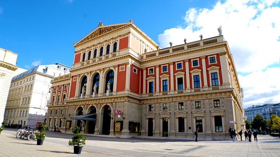 Vienna: Meet Strauss Private Guided Walking Tour - Key Points