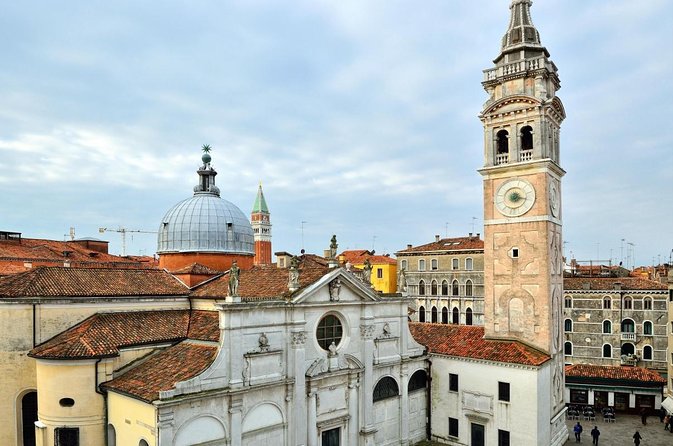 Walking Tour and Enchanting Gondola Journey in Venice - Key Points