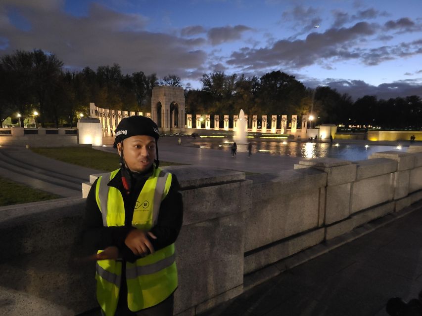 Washington DC Monuments by Night Bike Tour - Key Points