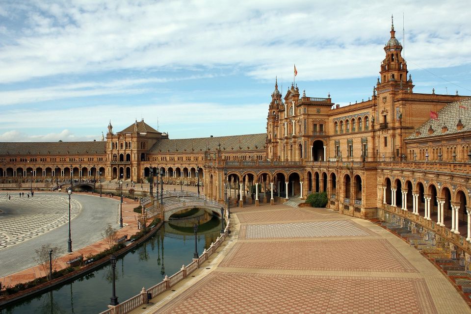 Welcome to Seville: Private Tour With a Local Host - Key Points