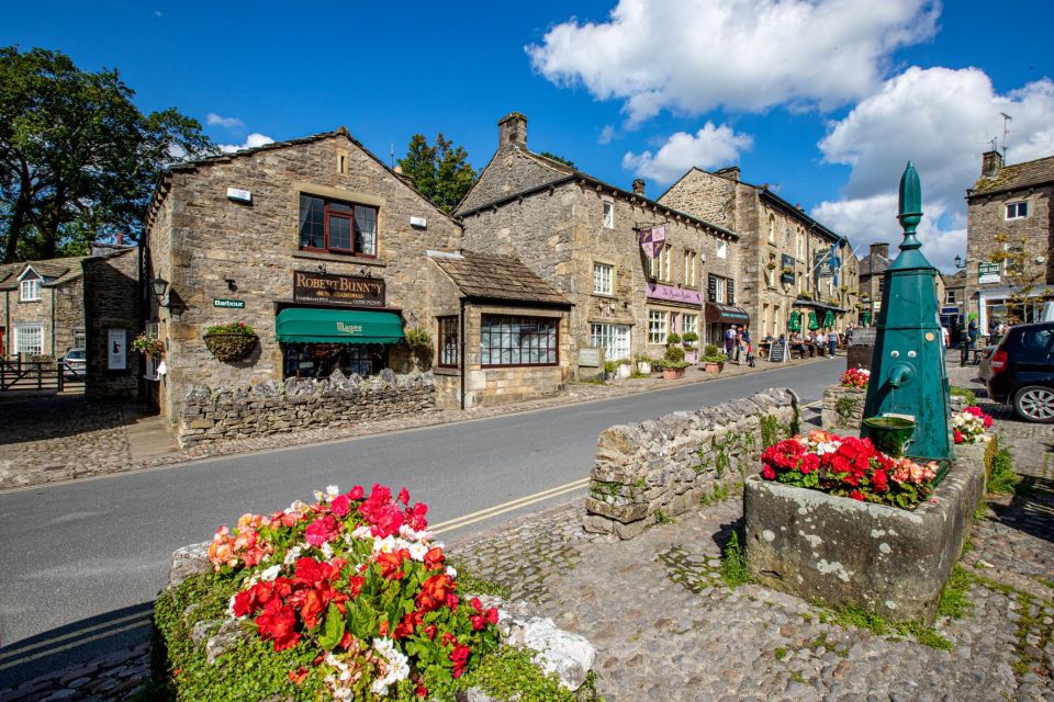 Yorkshire: All Creatures Great and Small Mini-Coach Tour - Key Points