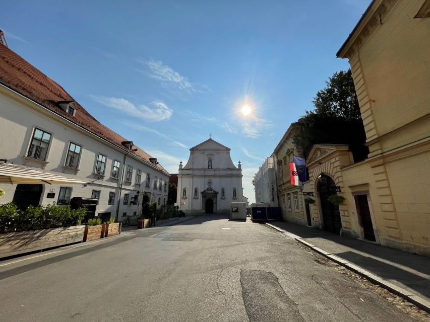 Zagreb: Walking Tour of City Center Highlights & Funicular - Key Points