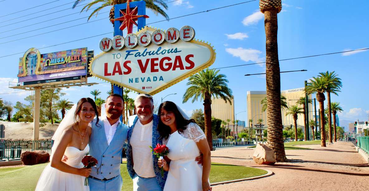 1.5 Hr Las Vegas Strip Limo Tour With Champagne and Photos - Key Points