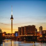 Berlin: Evening City Sightseeing Cruise Tour Overview