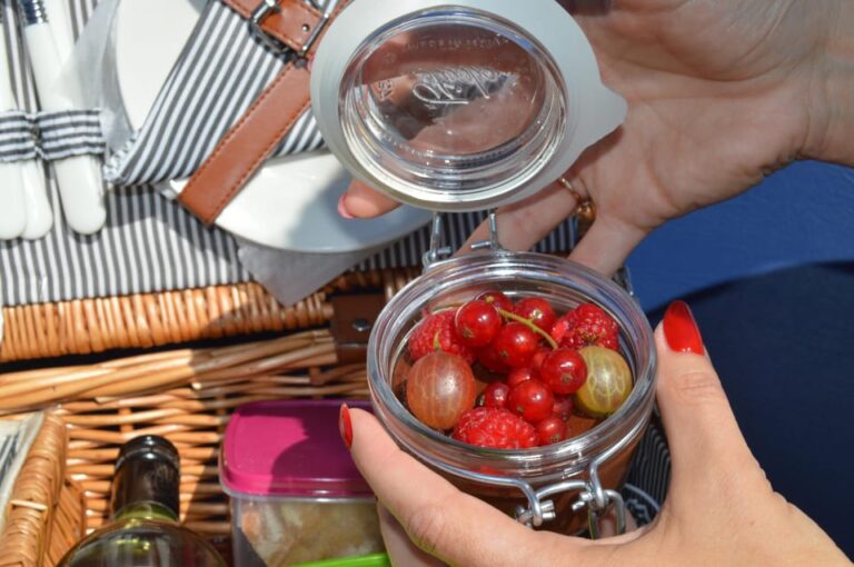 Freischützer Picnic Basket With Local Products Overview Of Picnic Basket