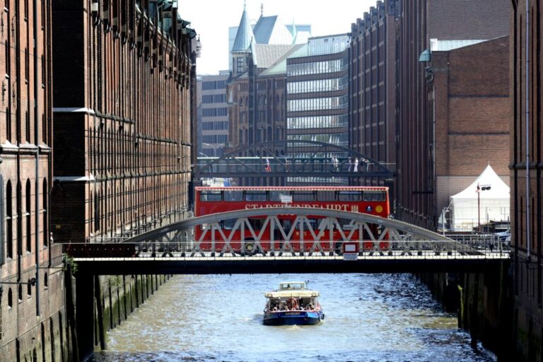 Hamburg Discovery: Bus Tour With Harbor & Alster Lake Cruise Tour Highlights