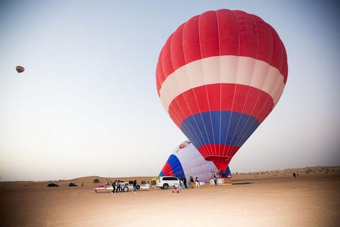 Hot Air Balloon Ride With Gourmet Breakfast & Falcon Show - Unforgettable Desert Experience