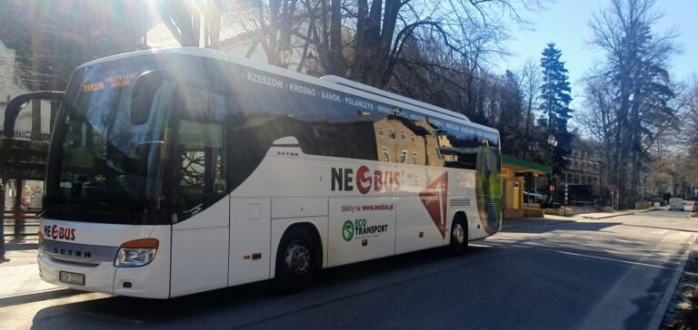 Kraków: Kraków Airport To Central Bus Station Bus Transfer Onboard Experience