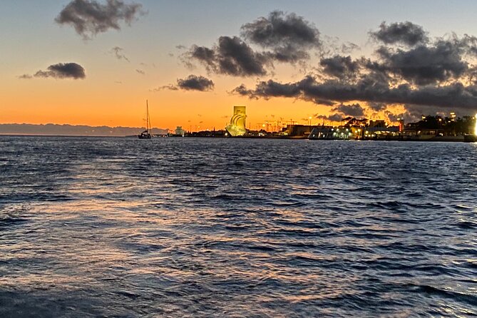 Lisbon Sunset Sailing Tour - Inclusions