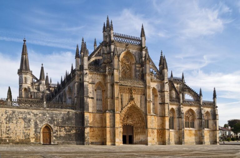 Lisbon: Tour Fátima, Batalha, Alcobaça, Nazaré And Óbidos Discover Fátimas Sanctuary