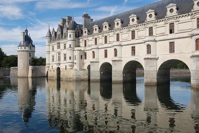 Loire Castles : Cheverny, Chenonceau, Chambord Guided Tour From Paris - Inclusions