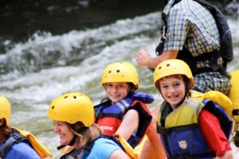 Pigeon Forge: Family Friendly Floating Tour At The Smokies Tour Overview