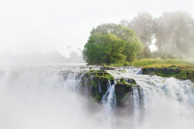 Zimbabwe & Zambia: Guided Tour Of The Falls From Both Sides Tour Overview