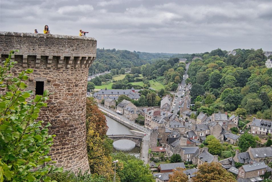 Dinan: Private Guided Walking Tour - Gothic Grandeur of Basilique