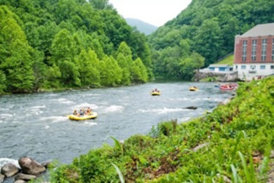 Pigeon Forge: Family-Friendly Floating Tour at the Smokies - Booking and Reservations