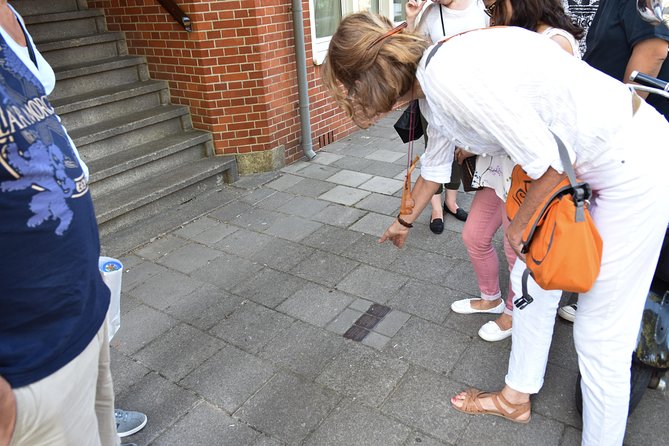 Private Tour: Anne Frank Walking Tour of Amsterdam - Meeting and Pickup