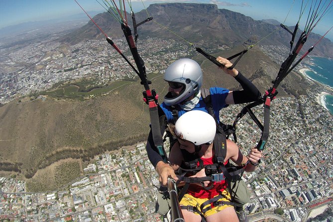 Tandem Paragliding Cape Town Experience TABLE MOUNTAIN PARAGLIDE - Meeting Point and Arrival Details