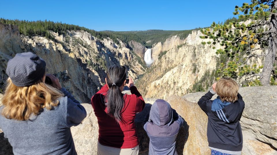 Yellowstone National Park Private Day Tour - Highlights of Yellowstone