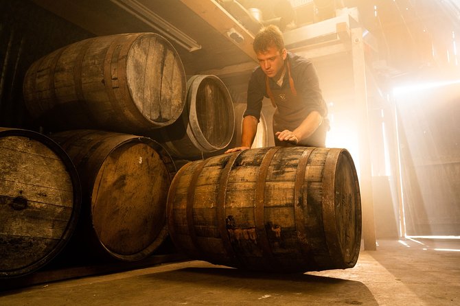 1 Hour of Whisky Distillery Experience - Booking Information