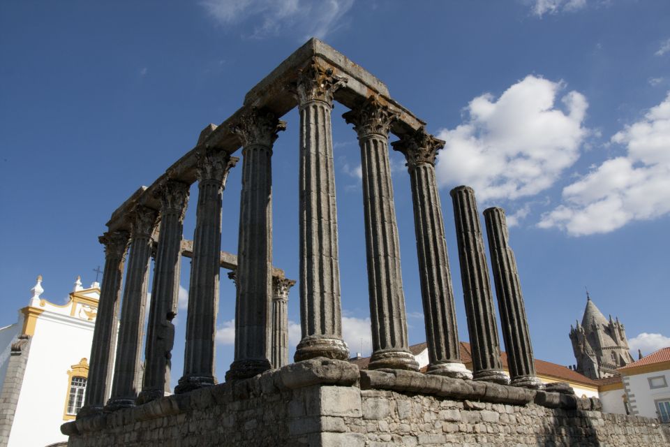 Évora Private Day Trip From Lisbon With Wine Tasting - Chapel of the Bones