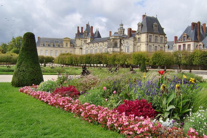 Fontainebleau and Barbizon Half Day Guided Tour From Paris by Minivan - Fontainebleau Castle Audio Tour