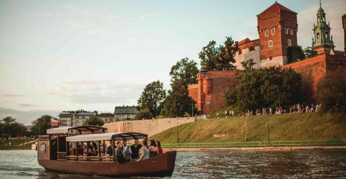 Krakow: Private Traditional Gondola Cruise - Customization and Amenities