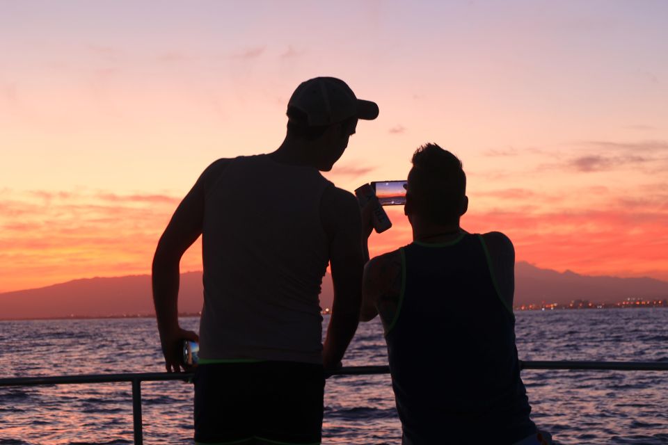 Oahu: Waikiki BYOB Sunset Cruise - Meeting Location and Check-in