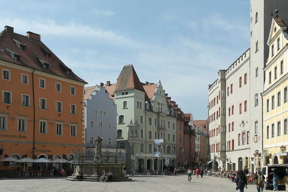 Regensburg: Private Walking Tour With Professional Guide - Key Sights