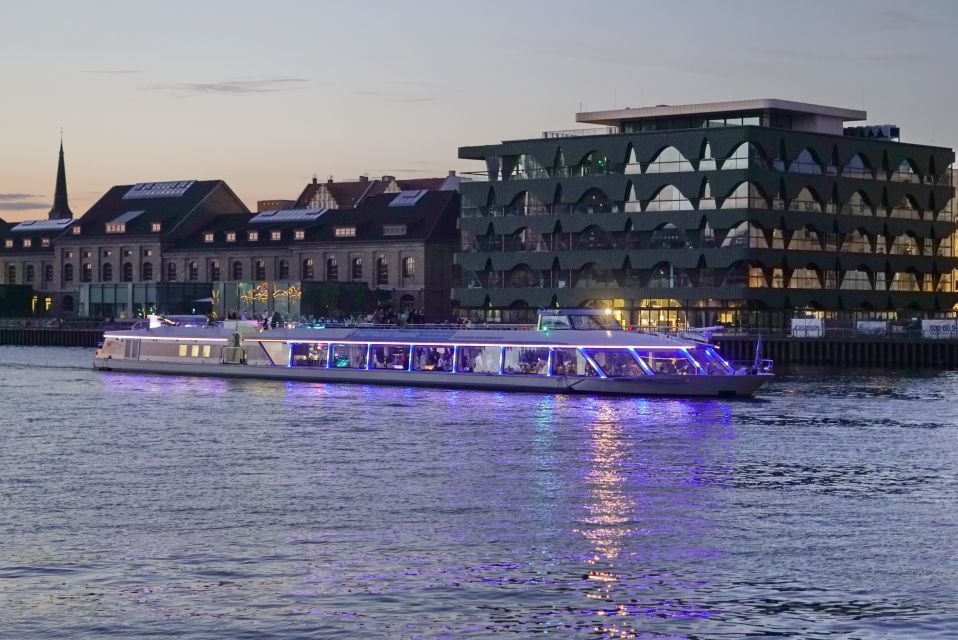 Berlin: Evening City Sightseeing Cruise - Exclusions