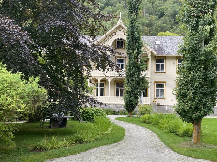 Flam: The Wonders of Flam Guided Half-Day Shore Excursion - Admire the Snowy Road Panoramas