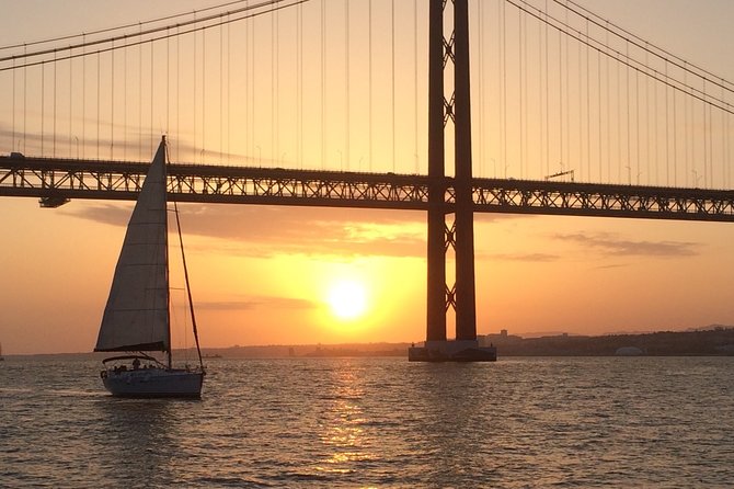 Lisbon Sunset Sailing Tour - Customer Reviews