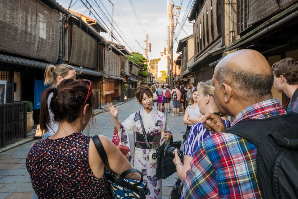 Night Walk in Gion: Kyotos Geisha District - Transportation and Meeting Point