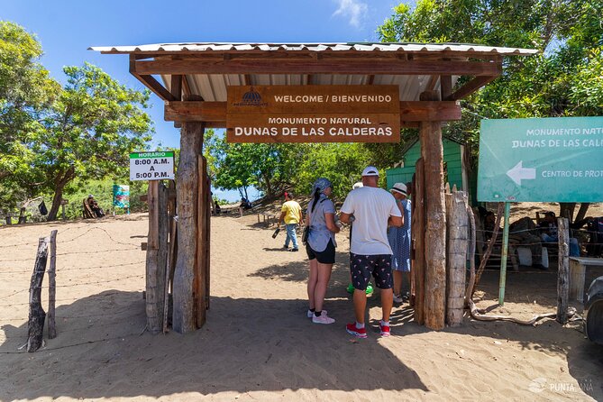 Pink Lakes & Sand Dunes of Baní - Unique Private Full-Day Tour - Tour Type