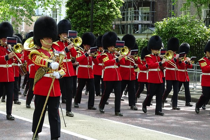 Royal Tour of St James, Parks, Palaces and Royal Intrigue - Meeting and End Point